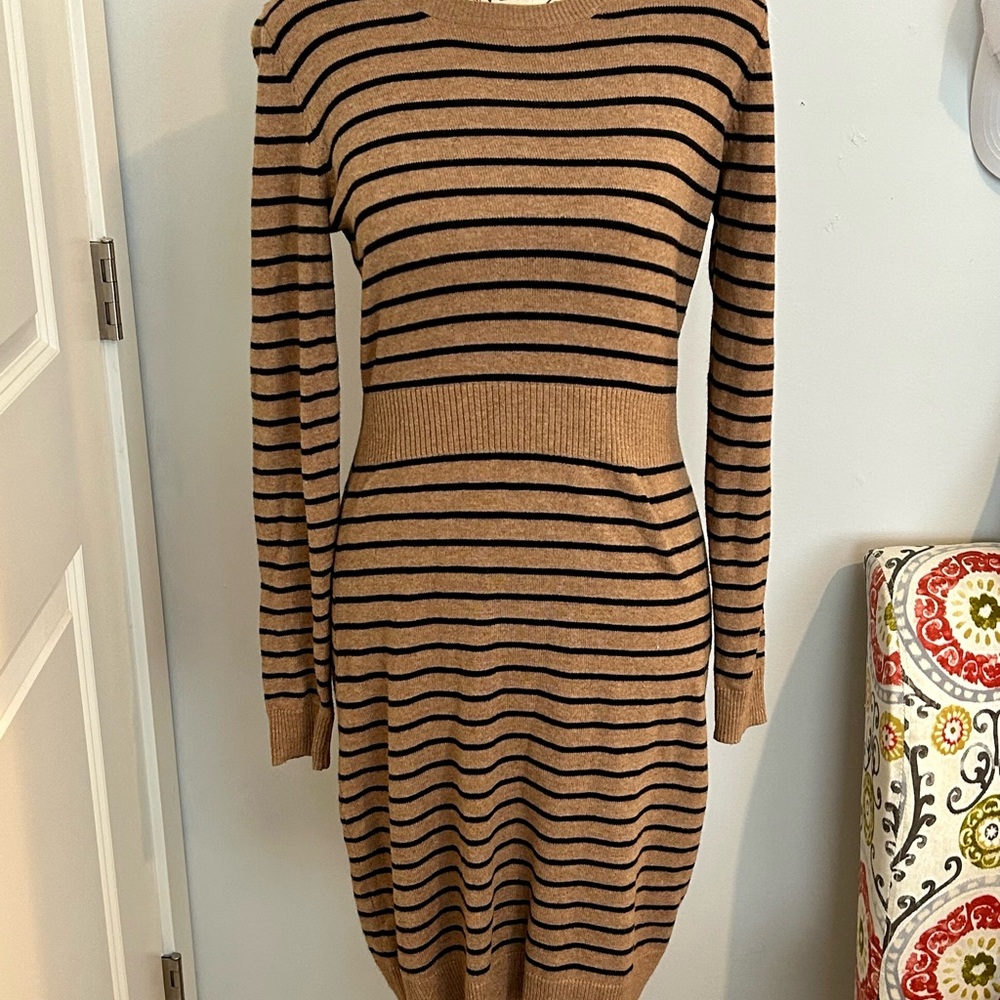 Old Navy Striped Knit Sweater Dress in Camel and Black - xs